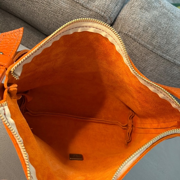 Portland Leather Goods Small Slouchy Shoulder Bag - Picture 3 of 4